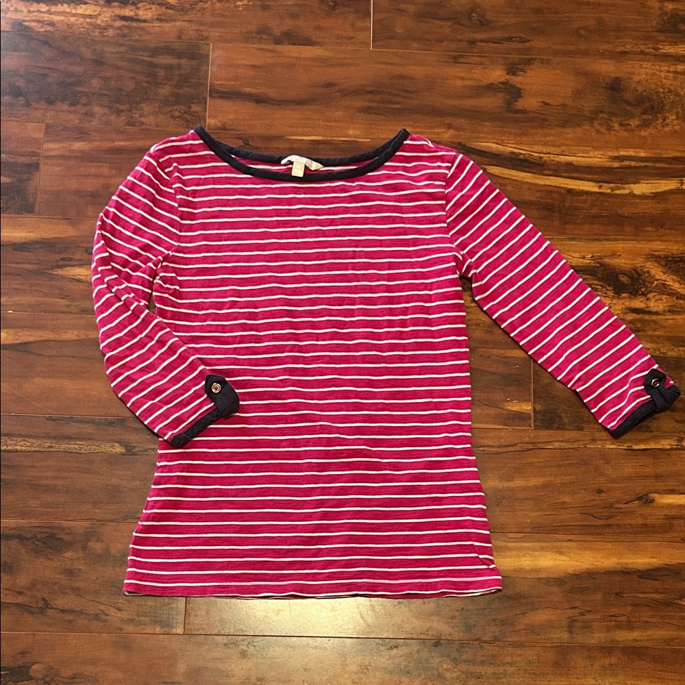 Banana Republic 100% Cotton Red and White Stripe Three Quarter Sleeve Shirt